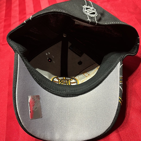 Boston bruins fitted cap - Picture 4 of 4